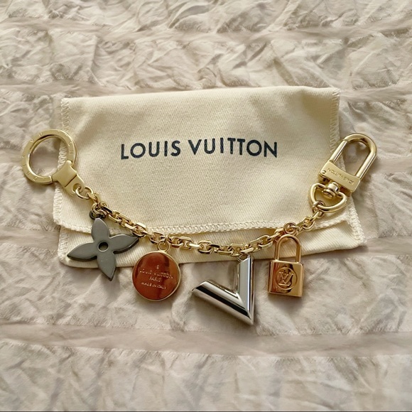 [LOUIS VUITTON] 🆕 RARE Chain Bag Charm Multi-tone Metallic - Picture 4 of 4
